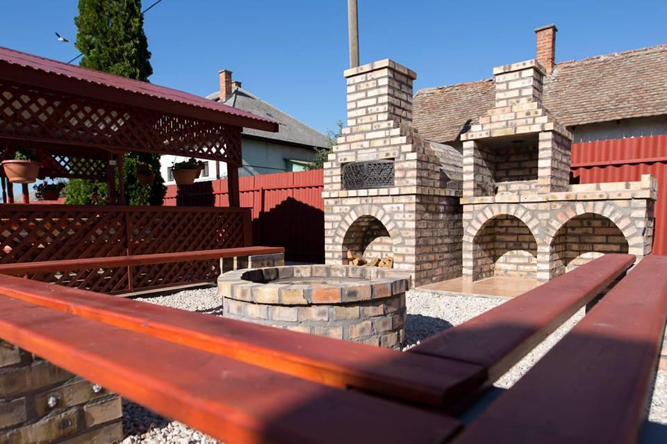 Boroka Vendeghaz Turkeve Hotel Exterior photo